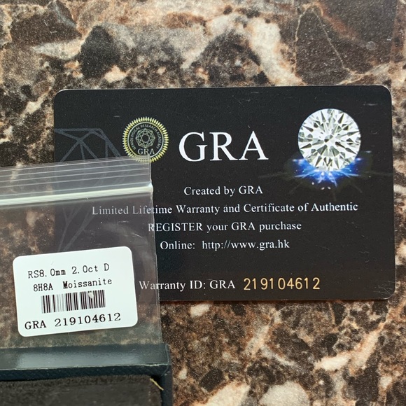 Brilliant white 2 cttw moissanite solitaire ring - Picture 9 of 16